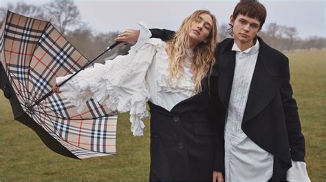 burberry 2017 campaign|Burberry latest campaign.